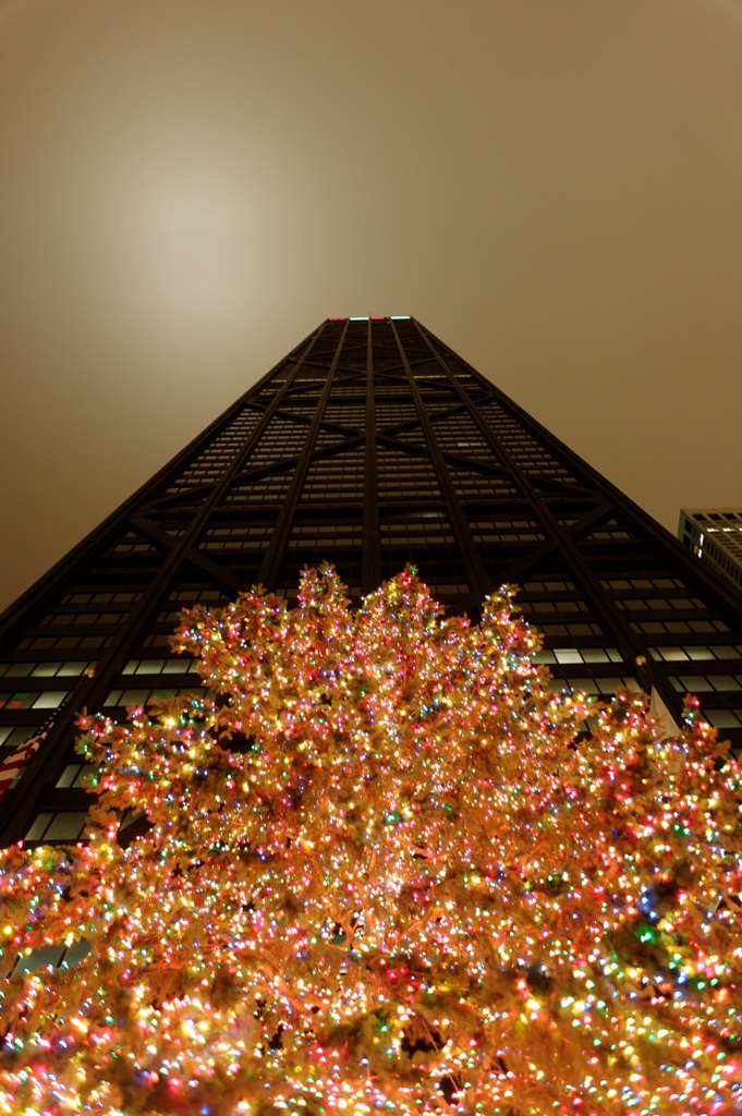 Chicago - Hancock Tower at night ... et son sapin !